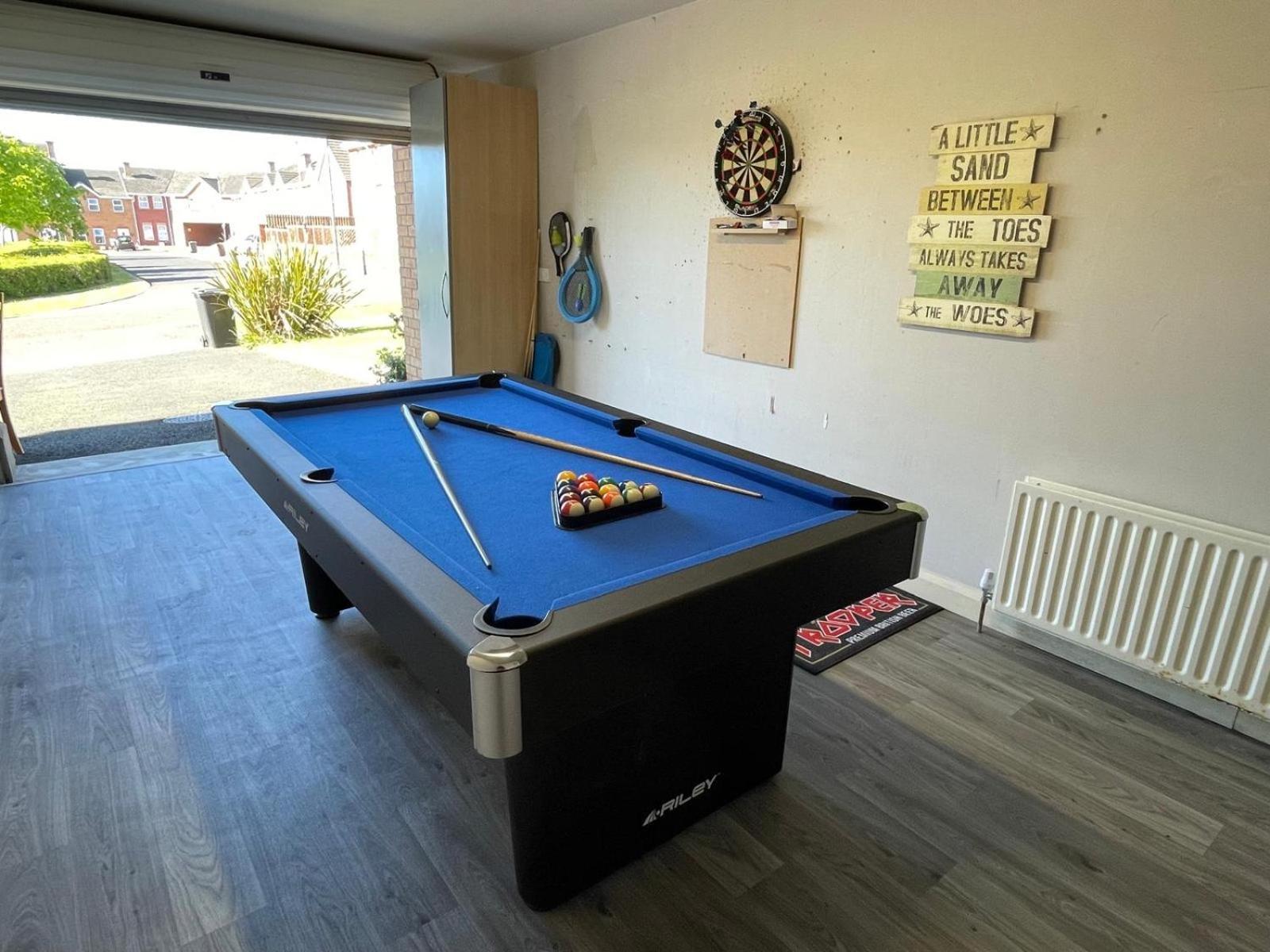 Luxury Portrush Holiday Homes - The Green, Portrush Sleeps 12 - 5 Bedrooms ภายนอก รูปภาพ